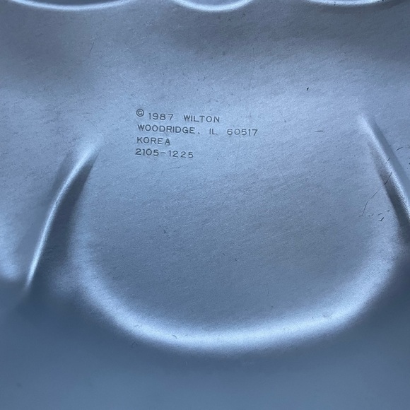 1987 Wilton Santa Cake Pan - Picture 4 of 6